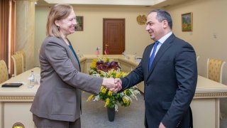 Председатель Следственного комитета Республики Армения Артур Погосян встретился с Чрезвычайным и полномочным послом США в Армении